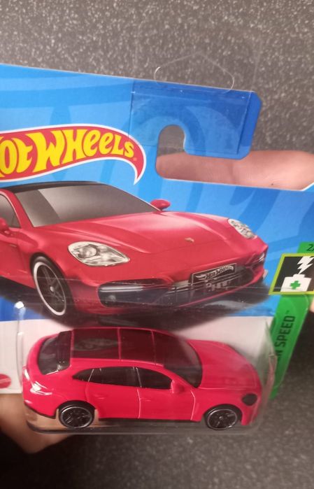 Porsche panamera turbo s e-hybrid sport turismo hot wheels