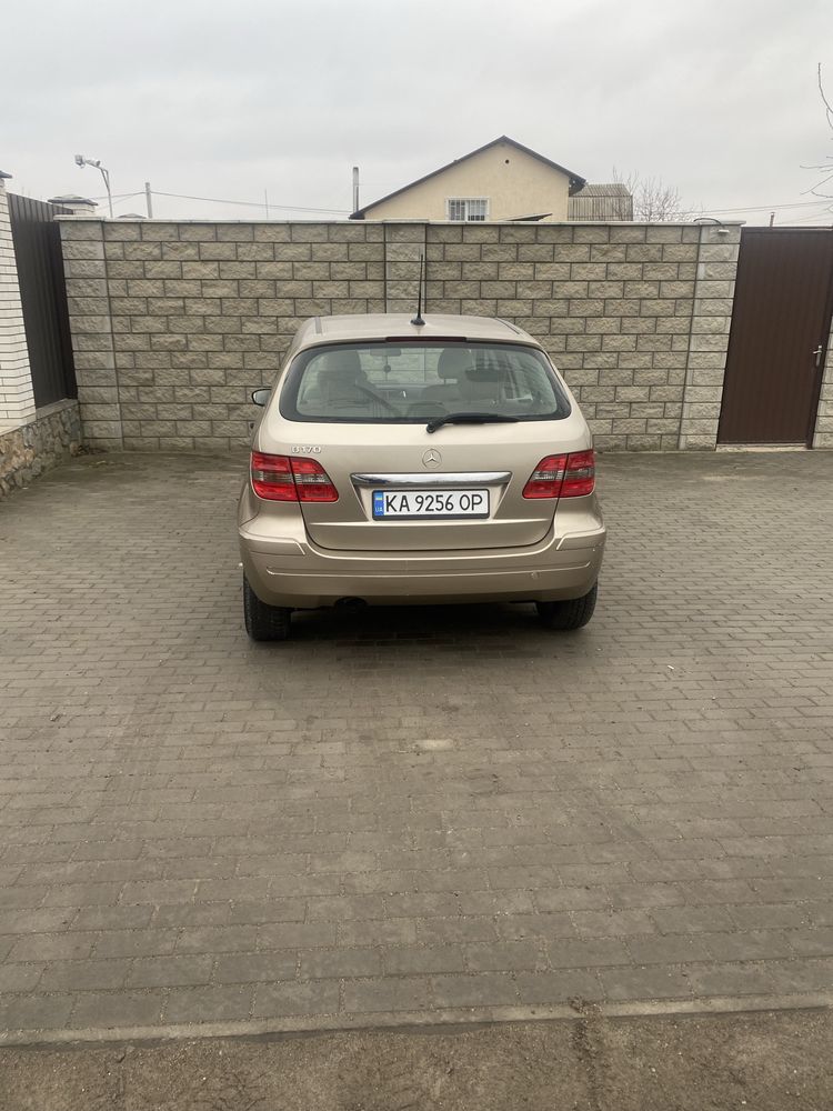 Продам авто в дуже гарному стані