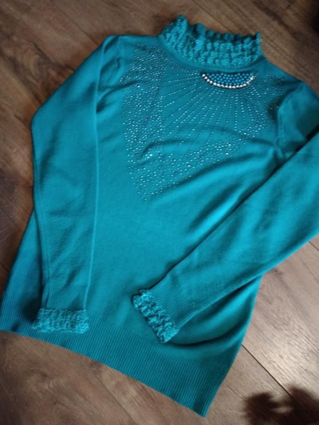 Продам свитер женский стрейч