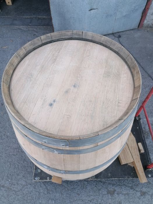 Dębowa beczka po winie