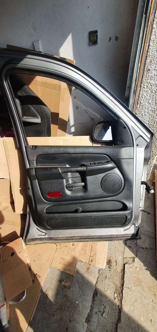 Maska przód Dodge Ram 2004 części