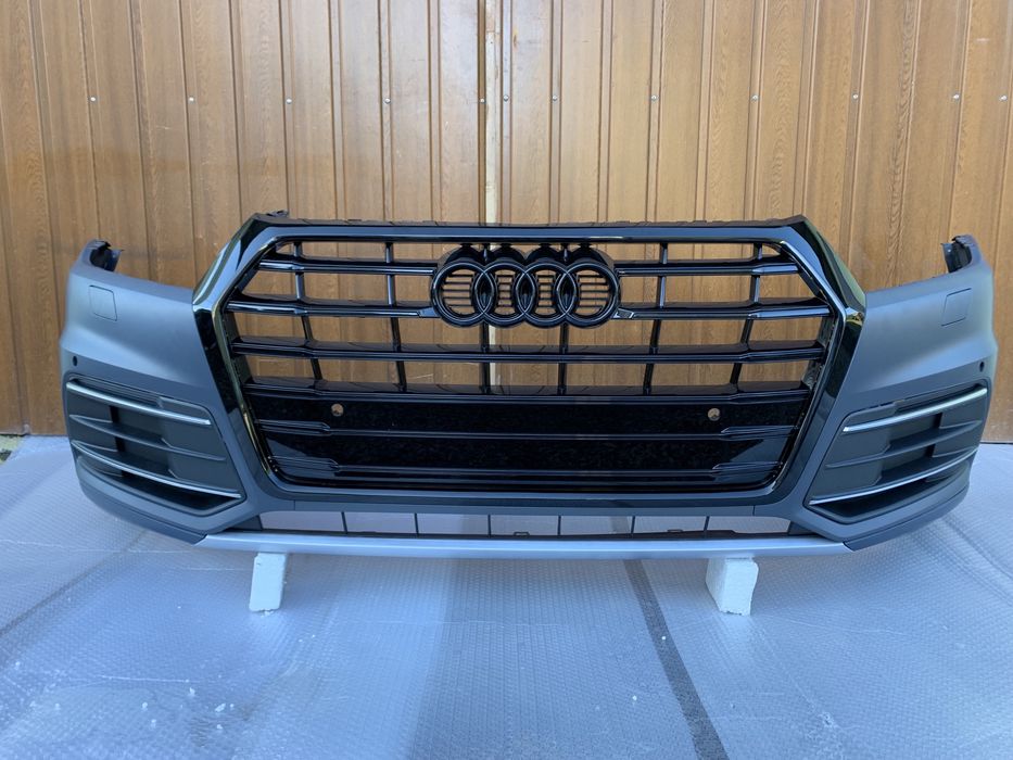 Бампер в зборі audi q5 80A решетка