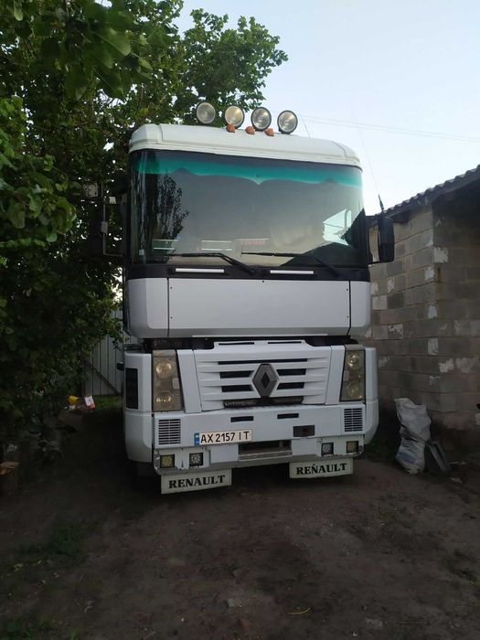 Рено магнум + прицеп