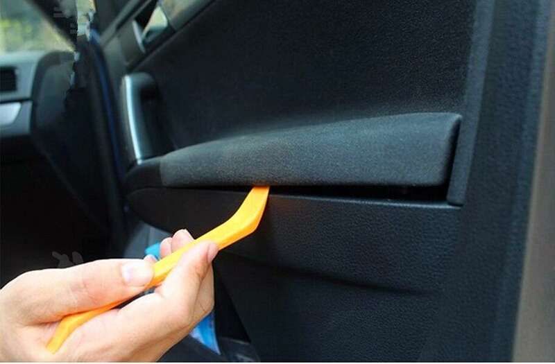 Ferramenta para interiores auto