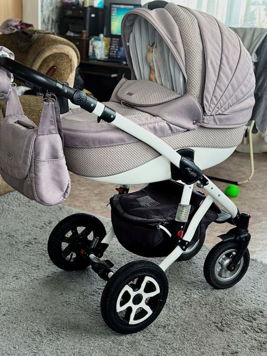 Продам коляску 2 в 1 “Adamex Barletta”