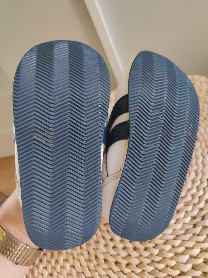 białe buty adidasy na rzepy Reebok 24,5