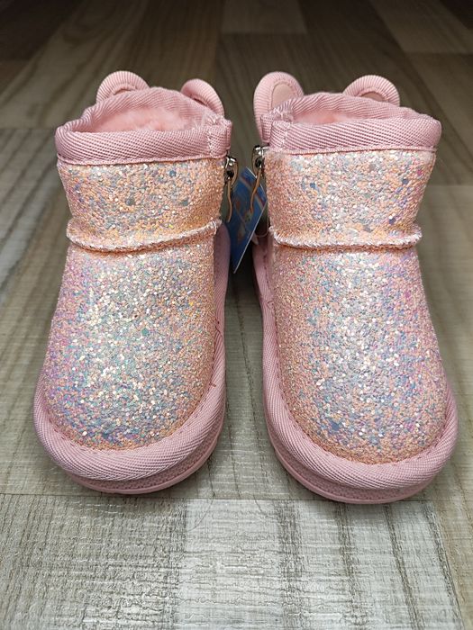 Теплі уги для дівчинки