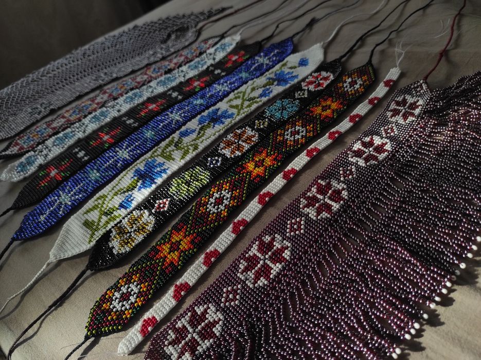 продам вироби з бісеру