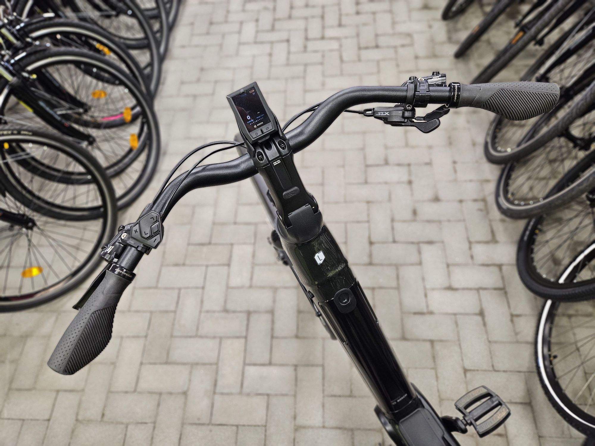 Rower elektryczny CANNONDALE MAVARO NEO L BOSCH CX Kiox SLX Fa vat