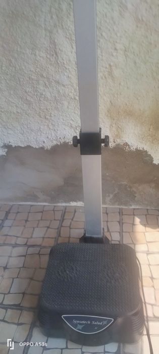 Máquina de fitness musculação