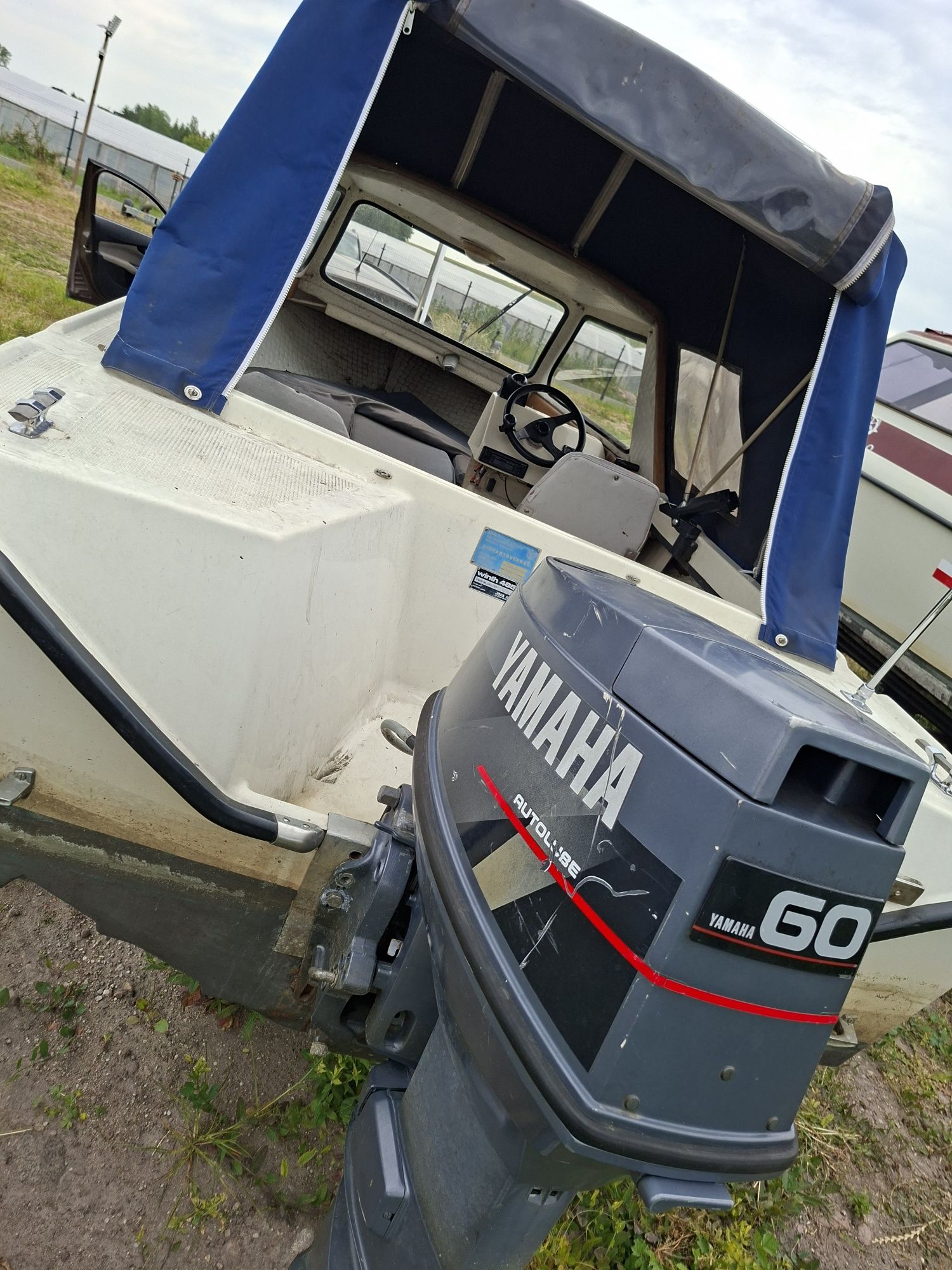 Łódka łódź kabinowa jofa 485 silnik zaburtowy YAMAHA 60 KM