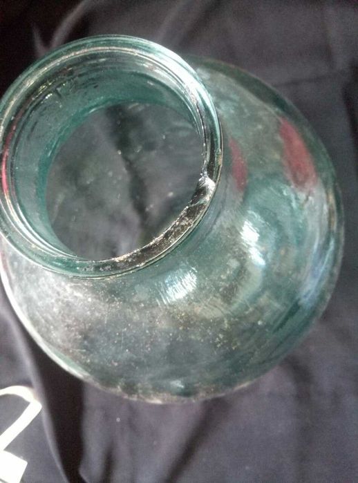 Бутль банка бутиыль стекло 10 литров с немного щербленным горлышком