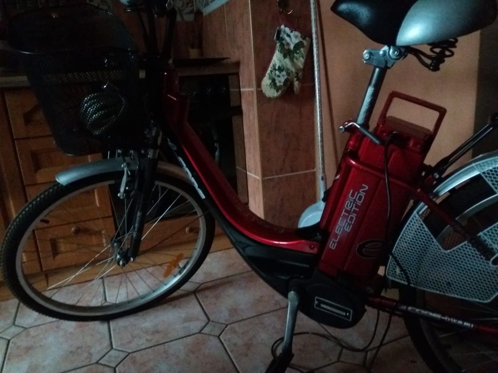 Code E-Bike 100 Rower hybrydowy czerwony