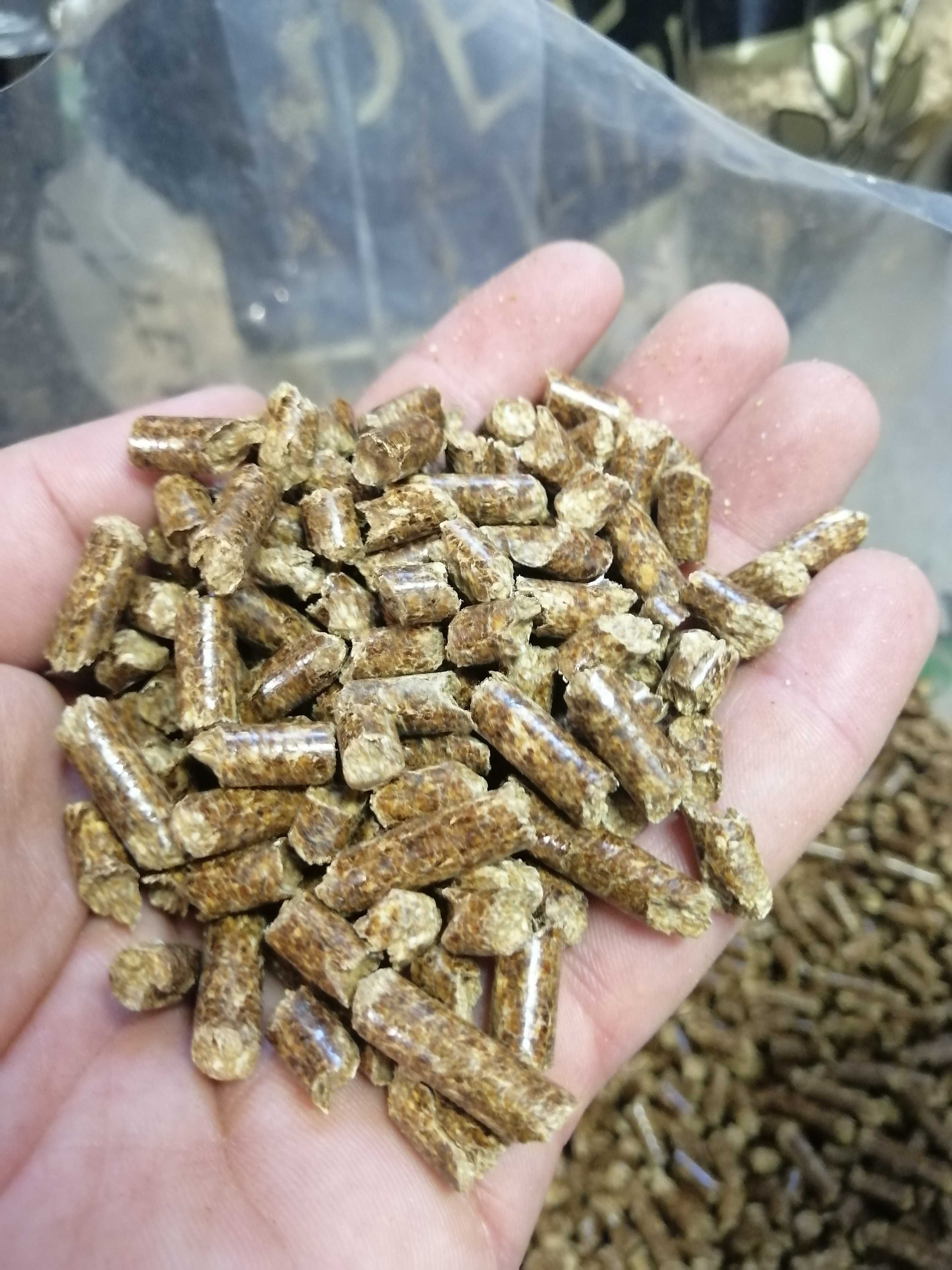 PREMIUM Wood Pelet dębowo sosnowy od Filipiak Pellet