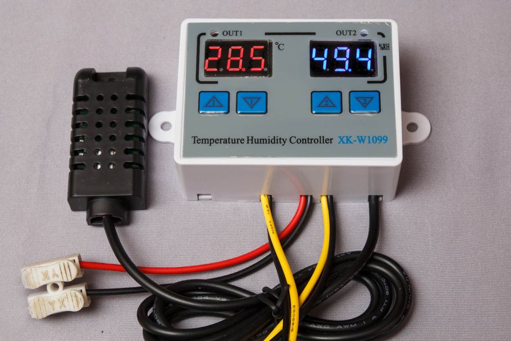 Контроллер влажности, температуры XK-W1099