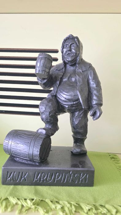 Figurki z węgla, grafitu