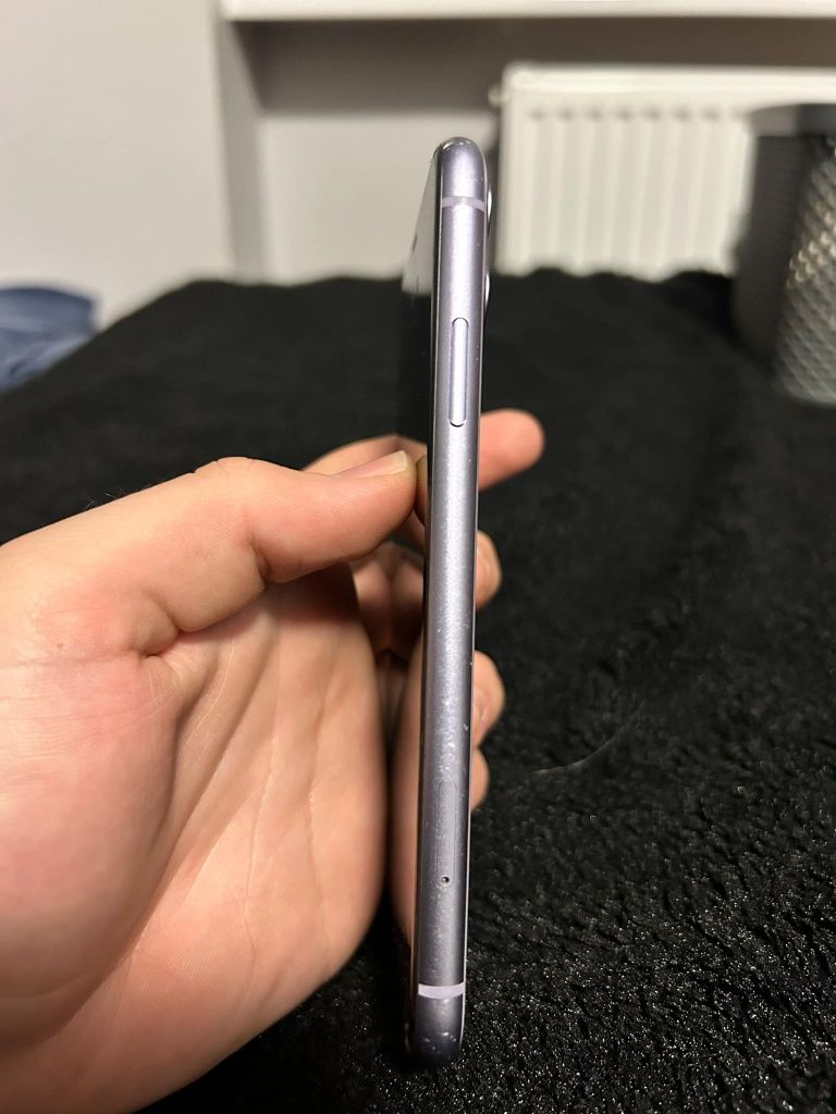 Iphone 11 (brak soczewki w aparacie)