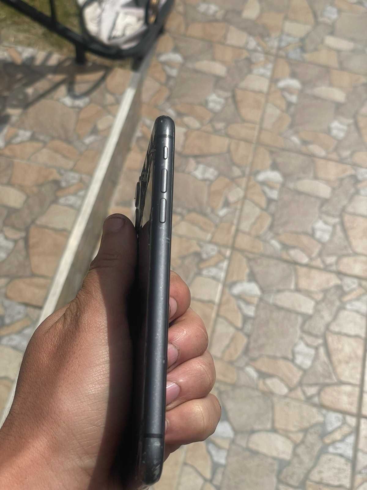 Iphone 11 64gb сірий apple