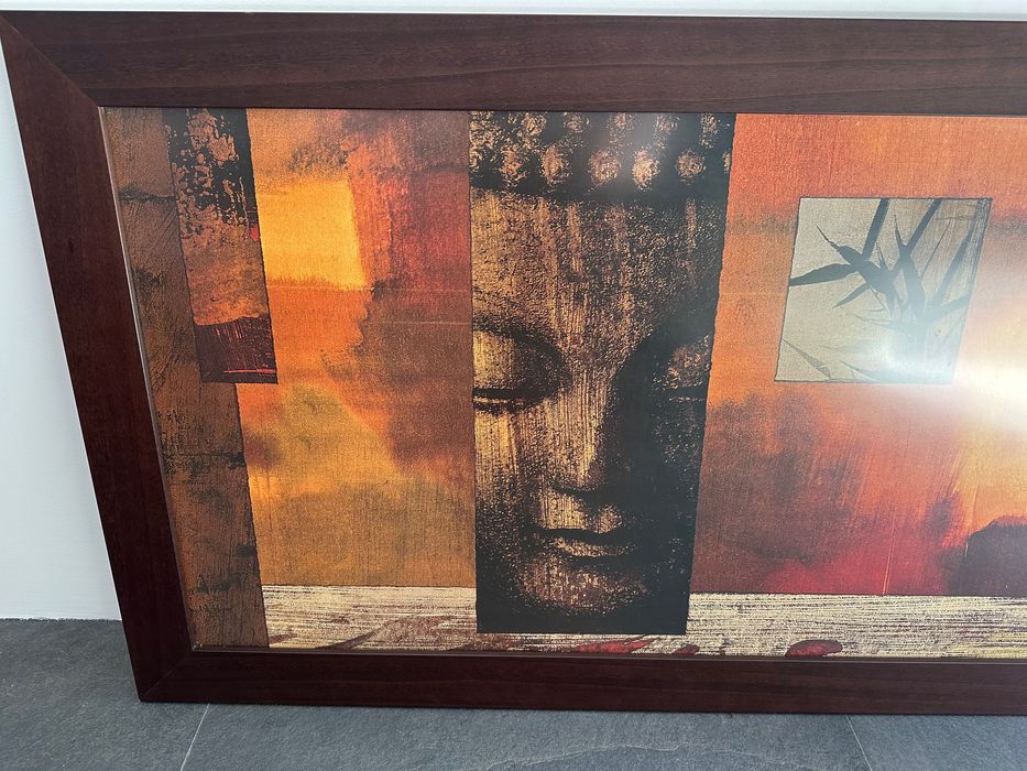 Quadro com caixilharia em madeira