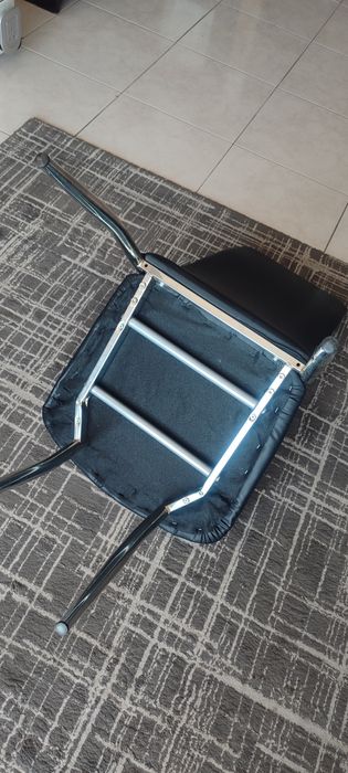 4 Cadeiras Estrutura cromada Napa preta