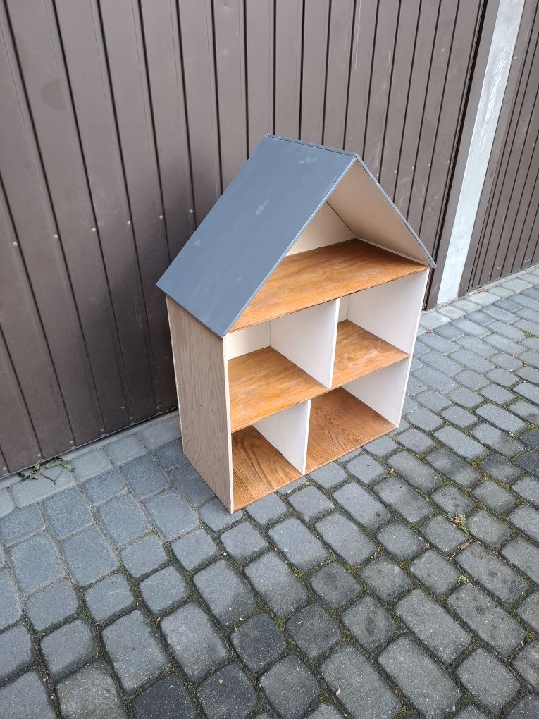 Domek dla lalek drewniany