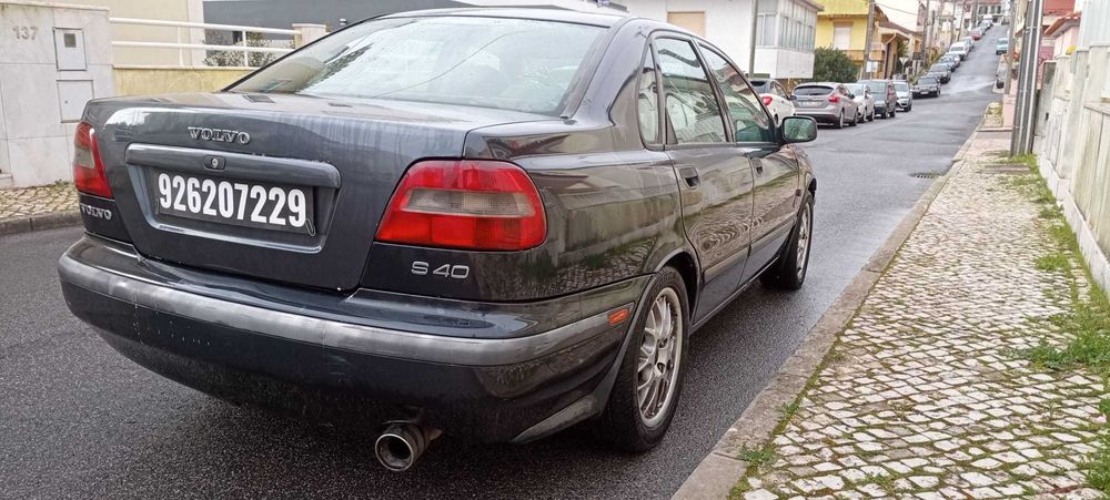 Volvo S40 T4 turbo (200cv) 97 a gpl e com ar condicionado