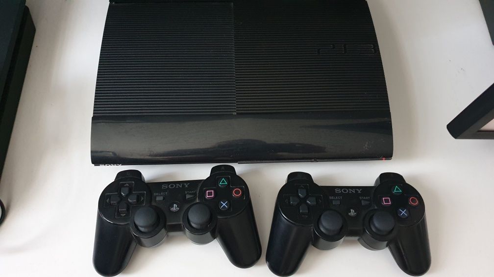 Konsola Sony PlayStation 3 PS3, 500GB, 2 pady, gry