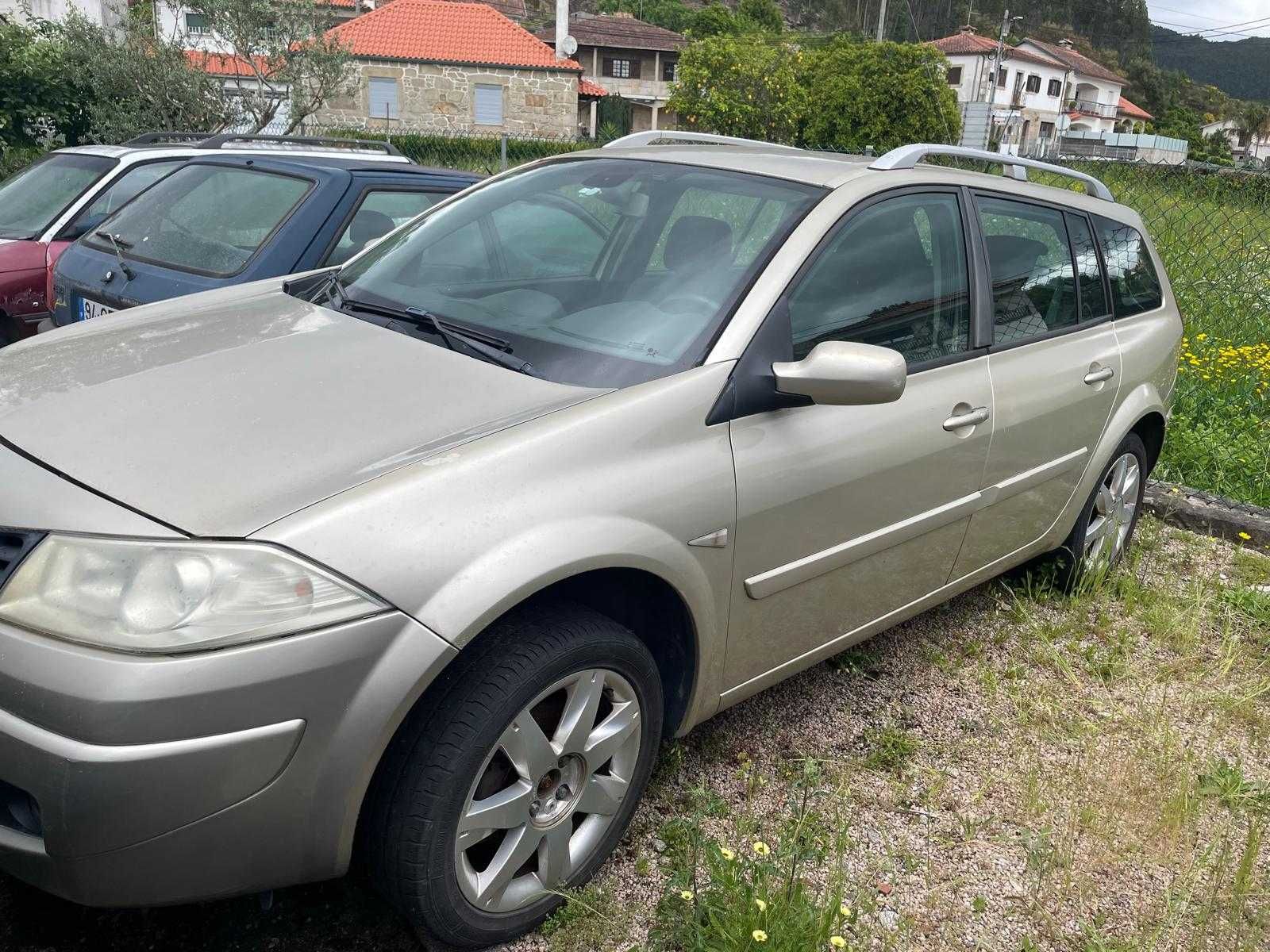 Renault Megane 1.5 bom estado mas sem motor