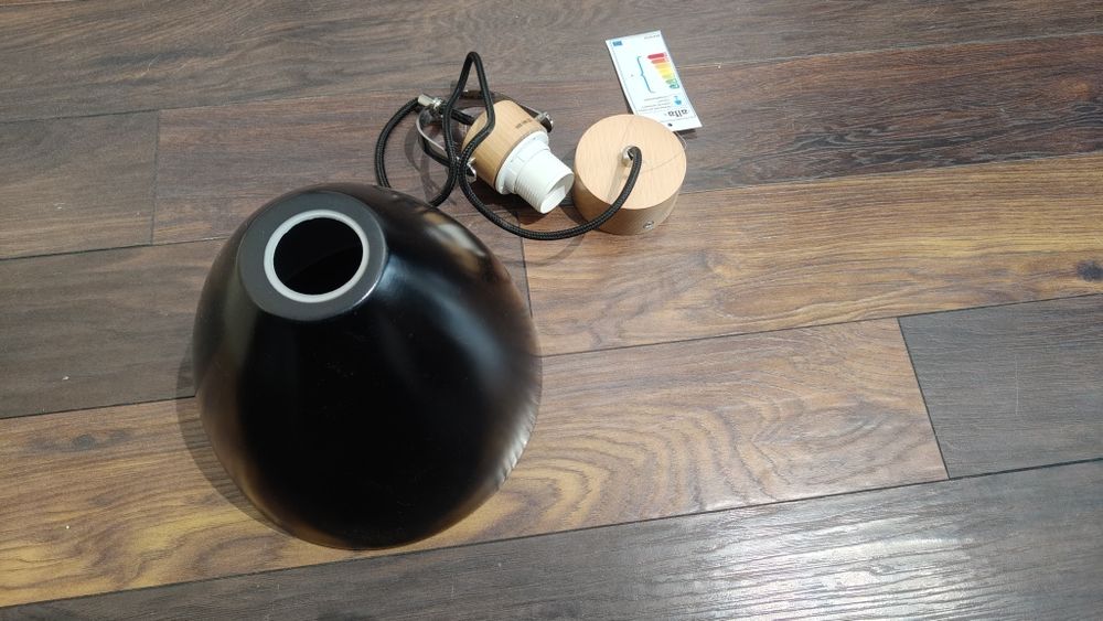 Lampa sufitowa, czarna ceramiczna z dodatkiem drewna