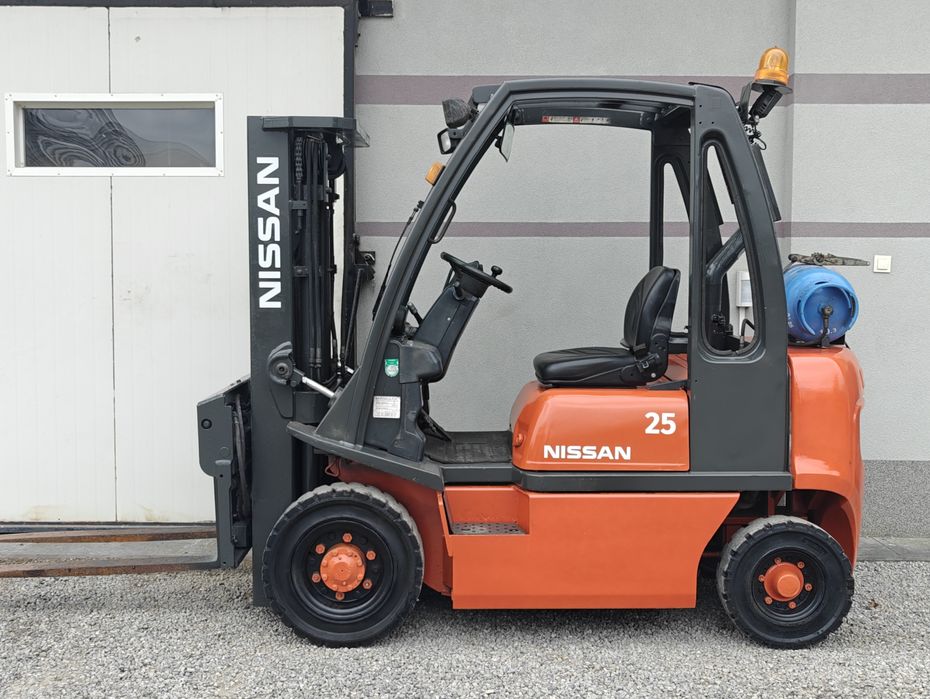 Wózek Nissan FG25 2.5T Lpg Triplex 4.4m Pozycjoner 4 sekcje książkaUdt