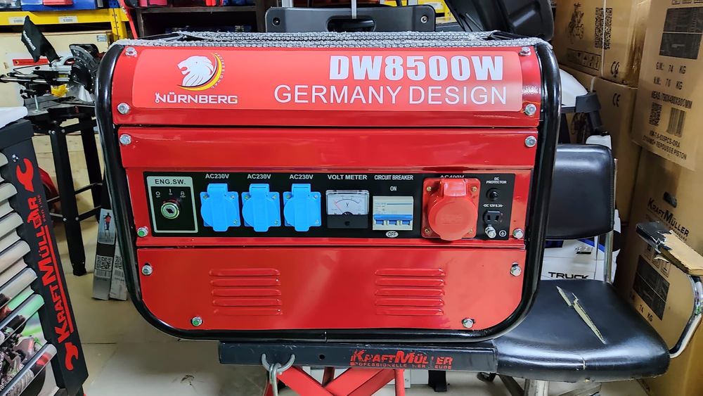 Gerador a Gasolina Alemão 8500W  
Novo na Caixa selada.
Máximo de saíd