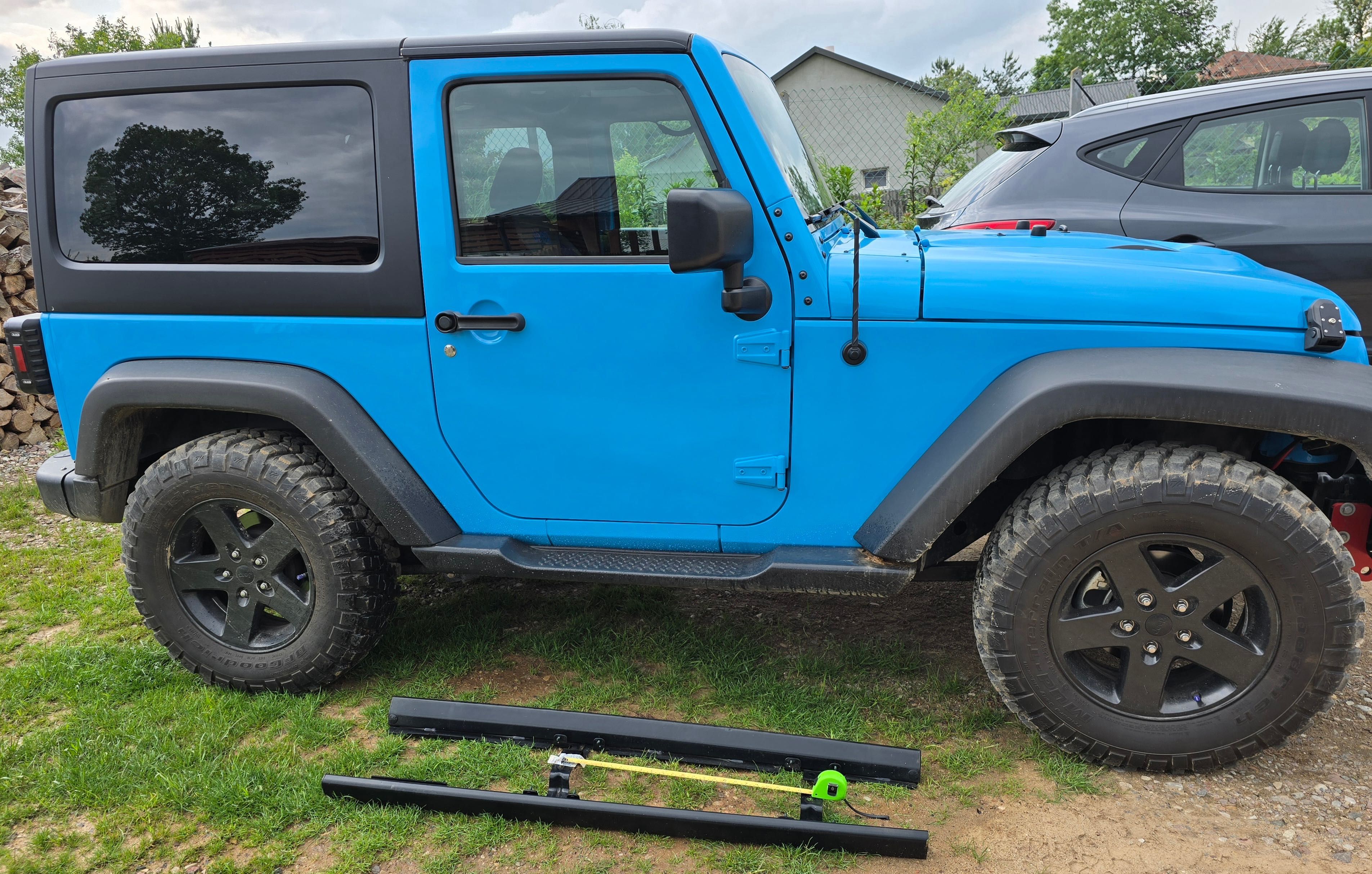 Progi boczne stalowe, oryginalne Jeep Wrangler JK Krótki