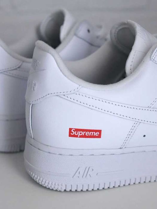 Buty meskie Mokasyny Nike_Air_Force_1_LowSupremeWhite r.40