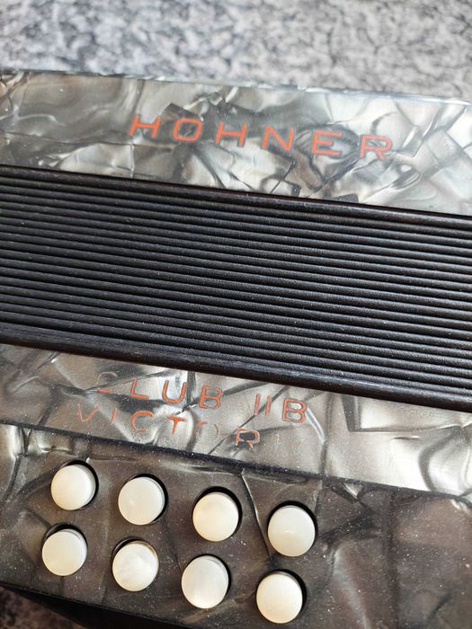 Akordeon guzikowy Hohner Club IIB Victoria, heligonka