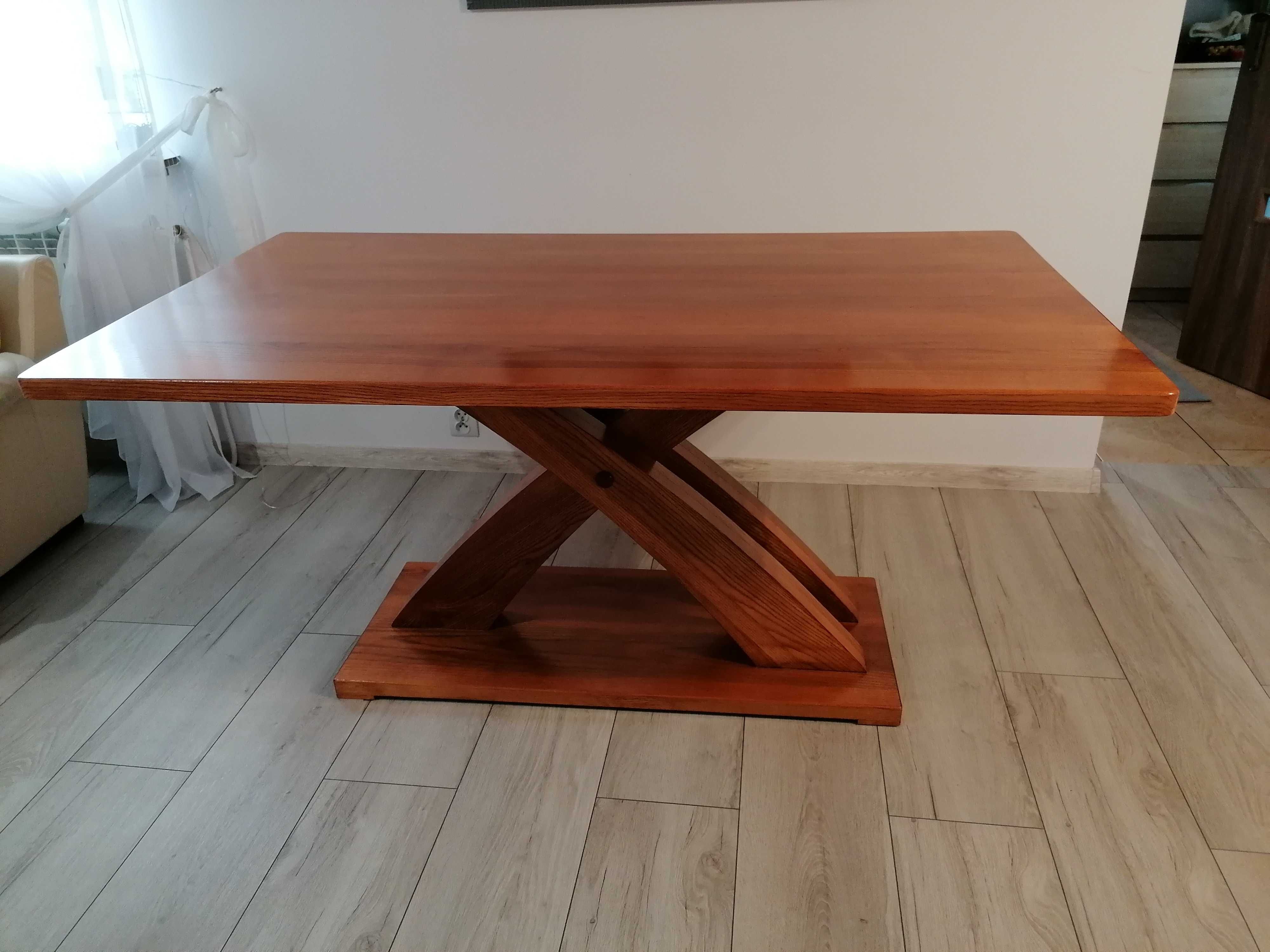 Piękny drewniany Jesionowy stół.