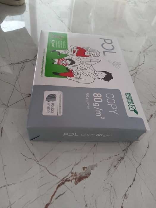 Biały papier do drukarki i ksero