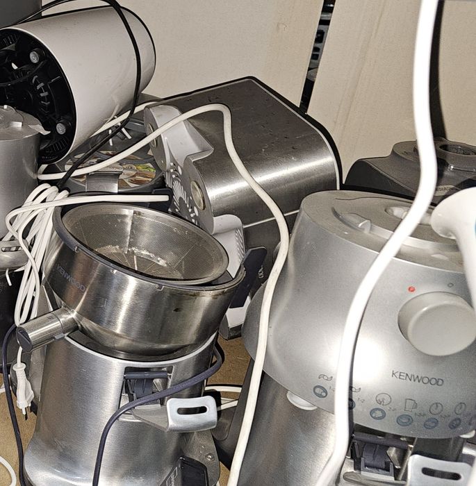 Kenwood запчастини все працює Лише Опт .Мотори від техніки .