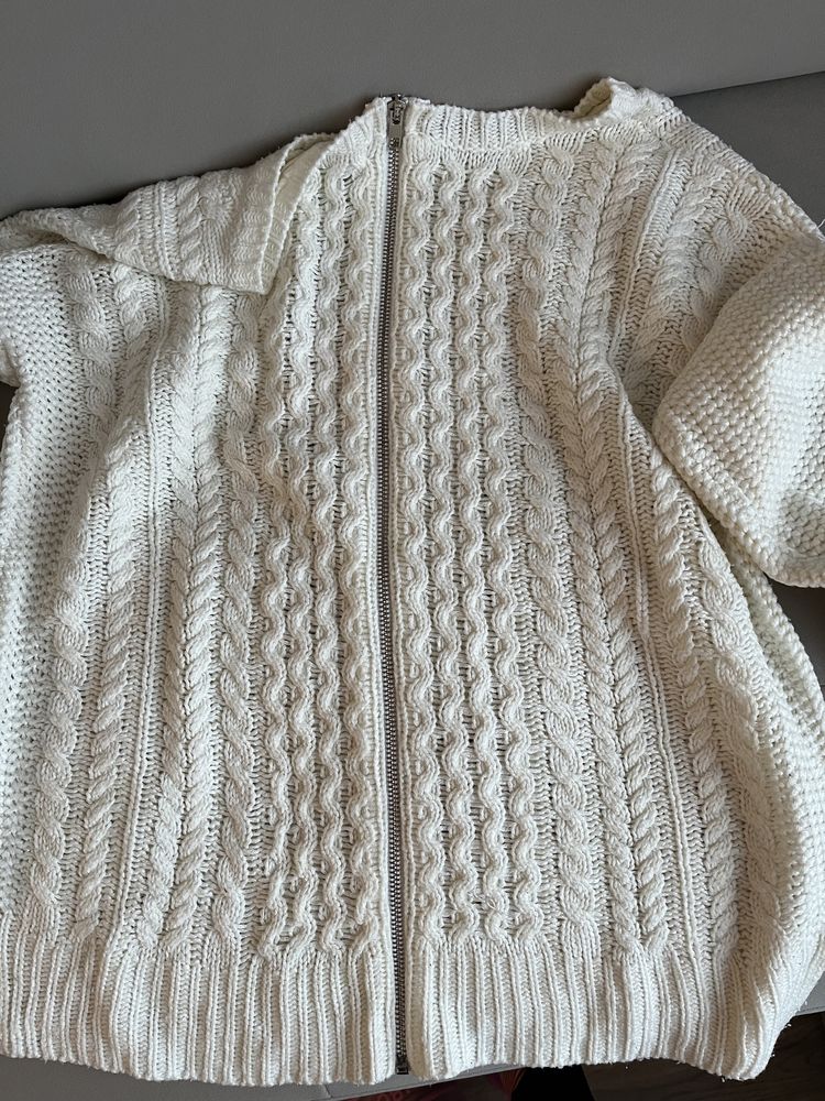 Sweterek kremowy sweter bershka S/36