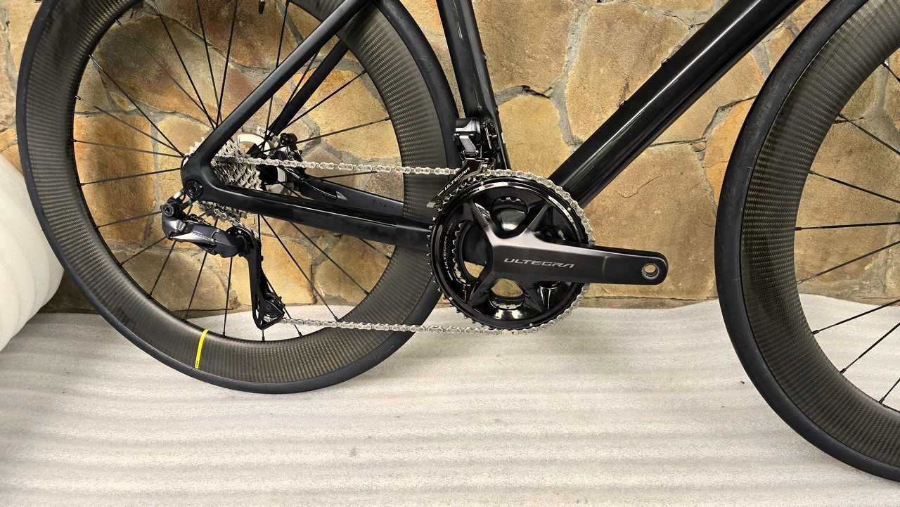 Карбоновий шосейний велосипед VAN RYSEL FCR Ultegra Di2