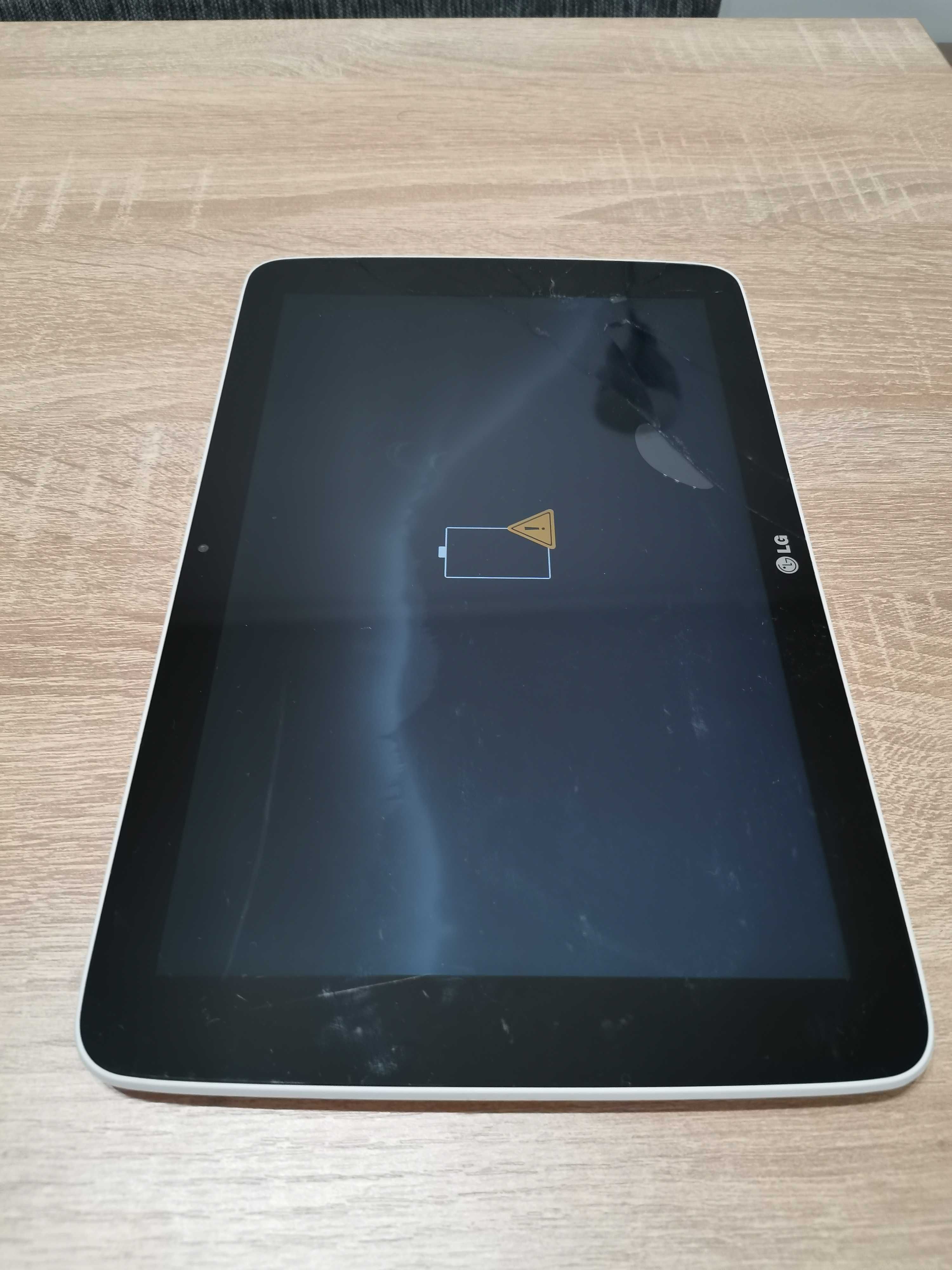 Планшет LG G Pad 10.1 V700