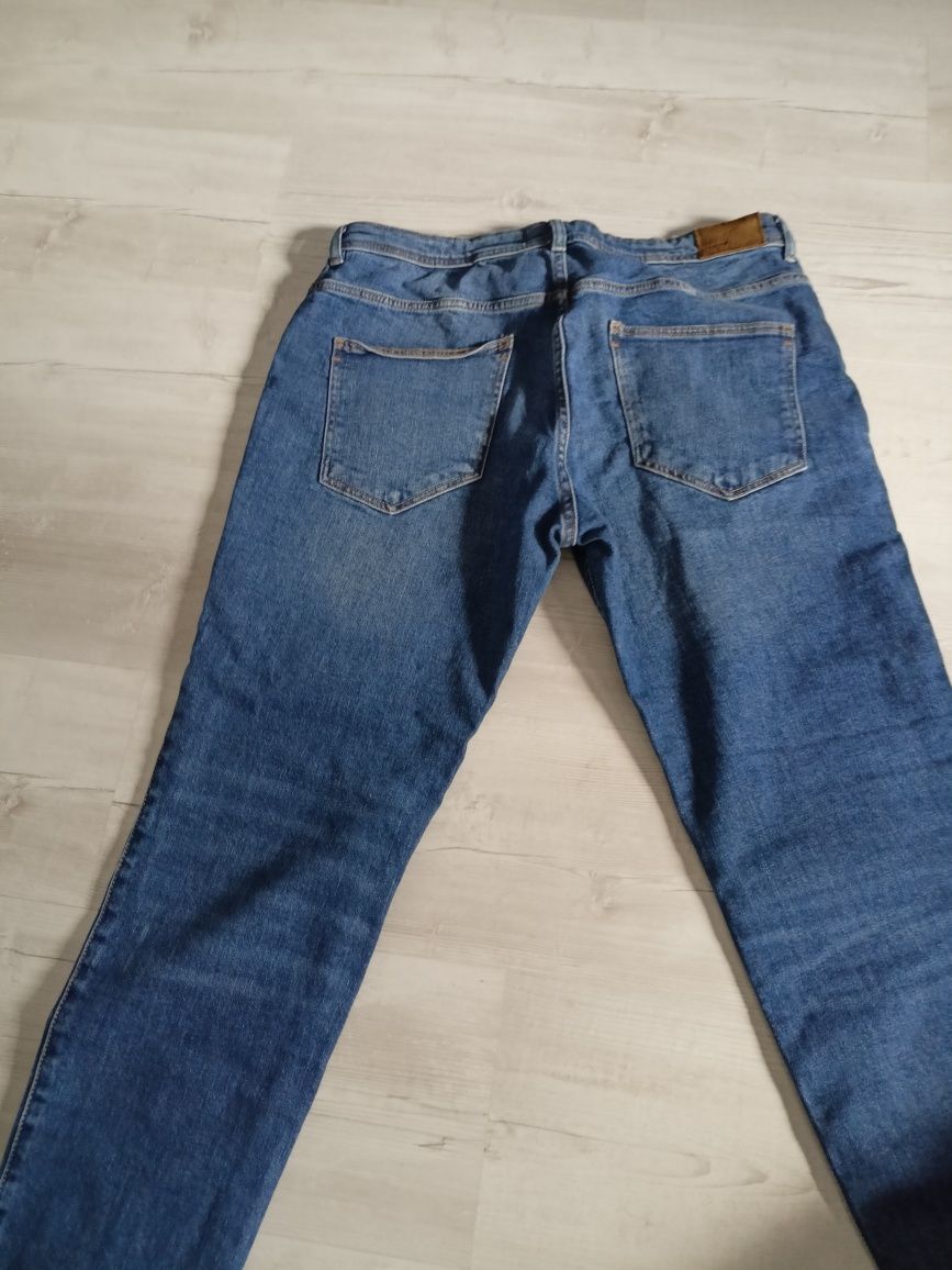 Sprzedam Nowe  jeansy męskie Haus