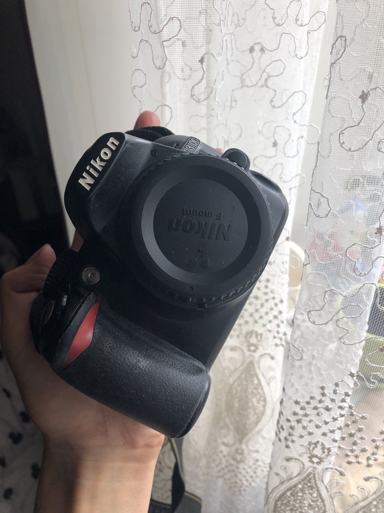 Терміново  Nikon d3100 нікон без обєктива