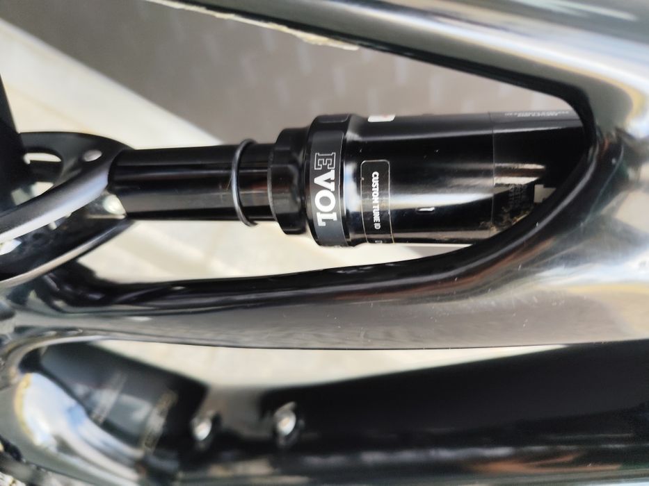 Bicicleta specialized turbo levo SL