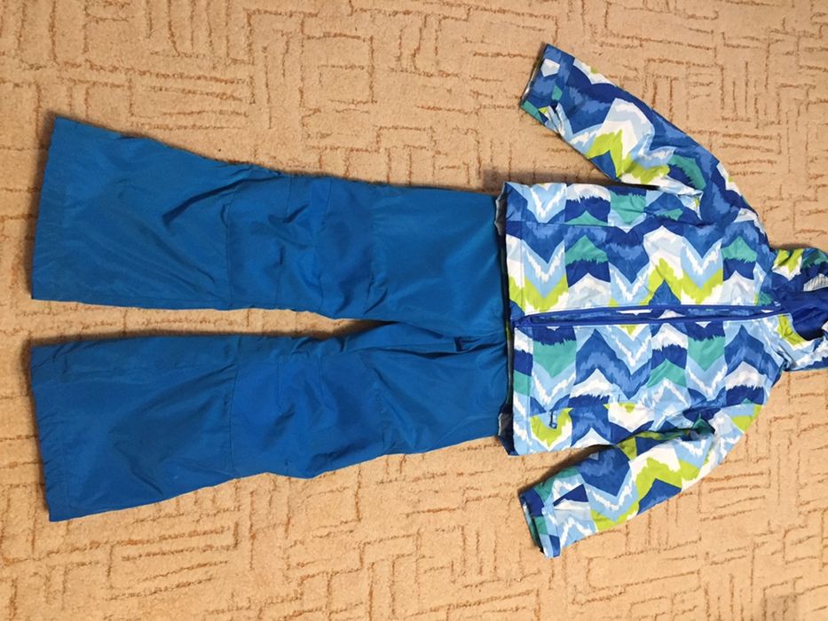 Лыжный костюм на девочку