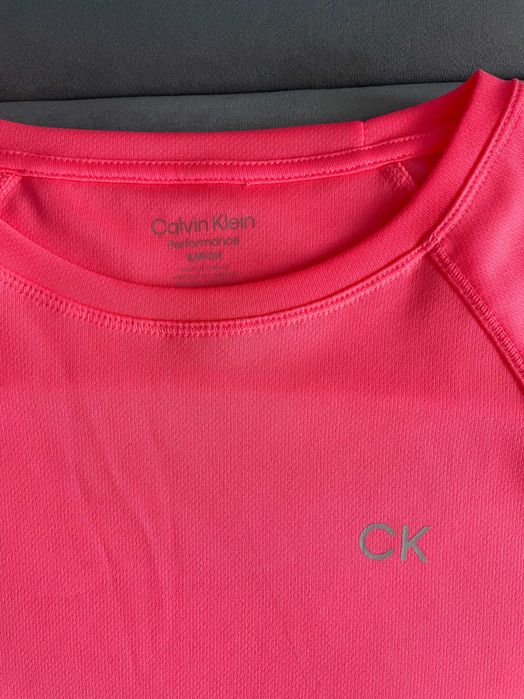Лонгслив Calvin Klein performance оригинал
