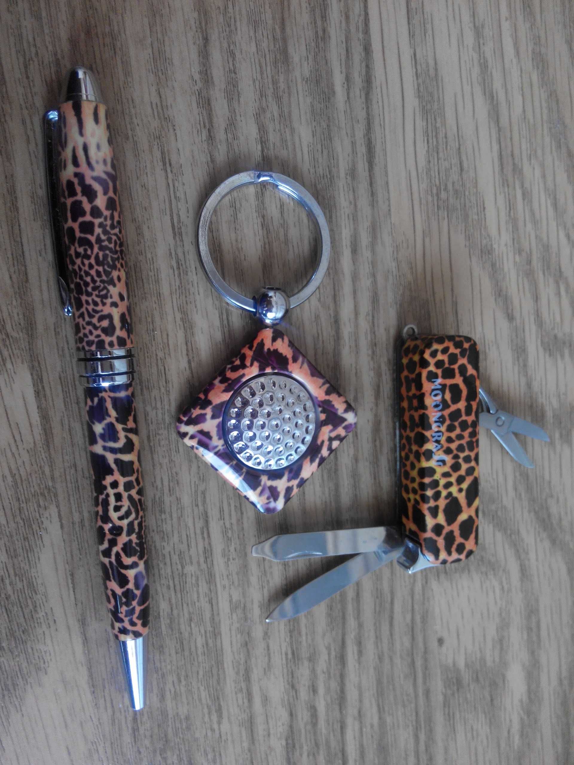 Набір з ручкою, запальничка і брелоком для ключів Moongrass