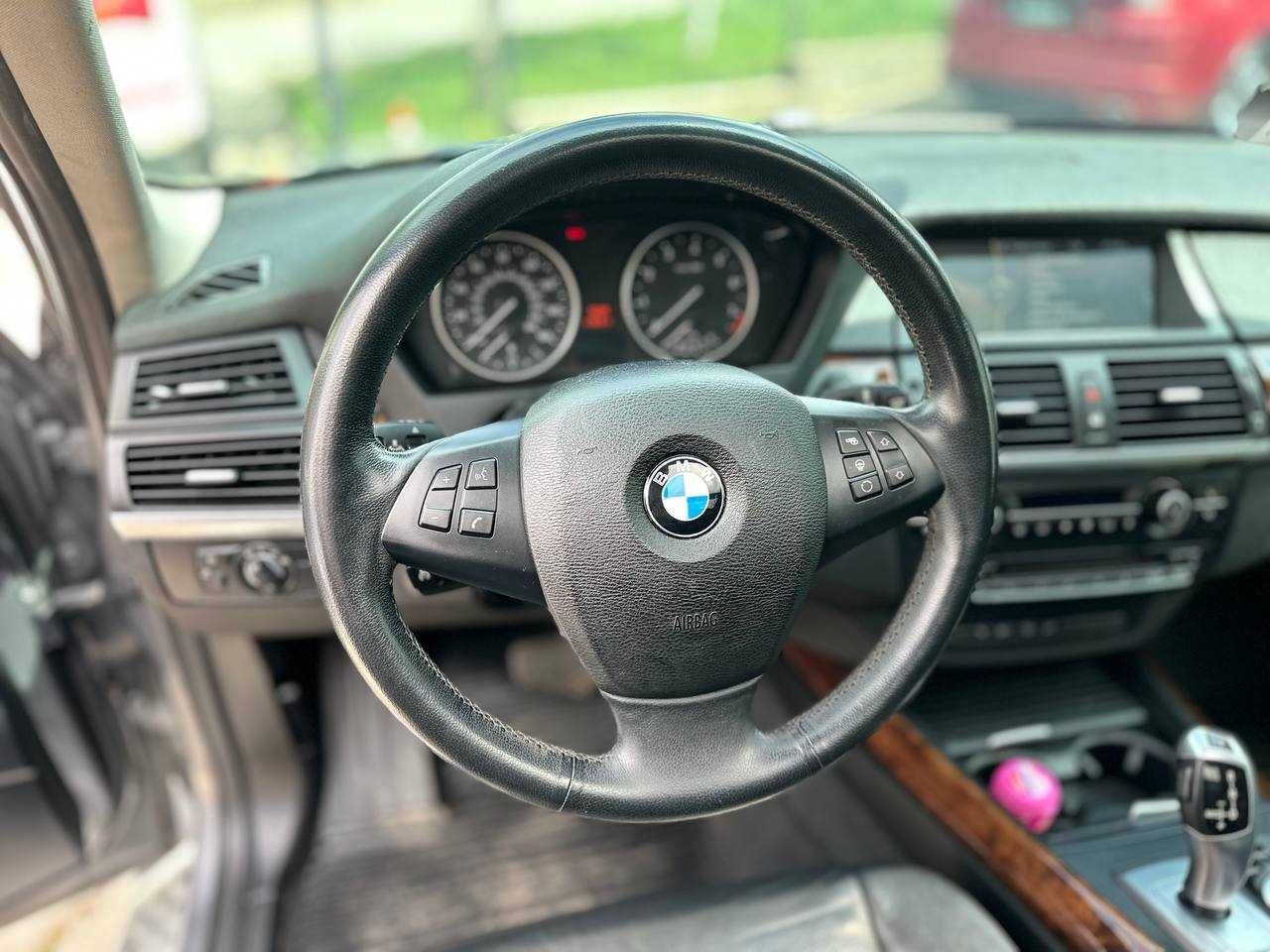 BMW X5 купити за 260 дол/міс