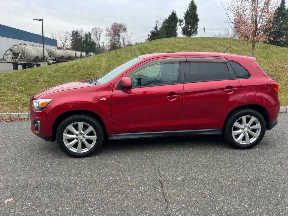 Mitsubishi Outlander Sport ES      2015