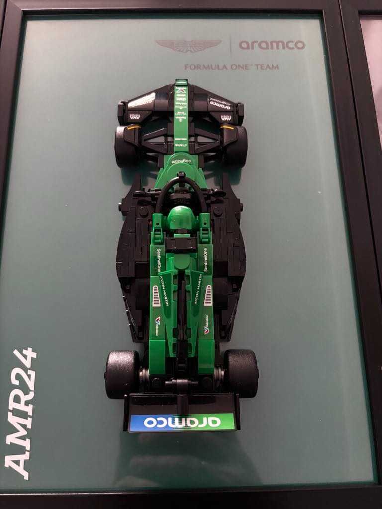 Ramka na model LEGO F1 Speed Champions 2024 Aston Martin Aramco AMR24