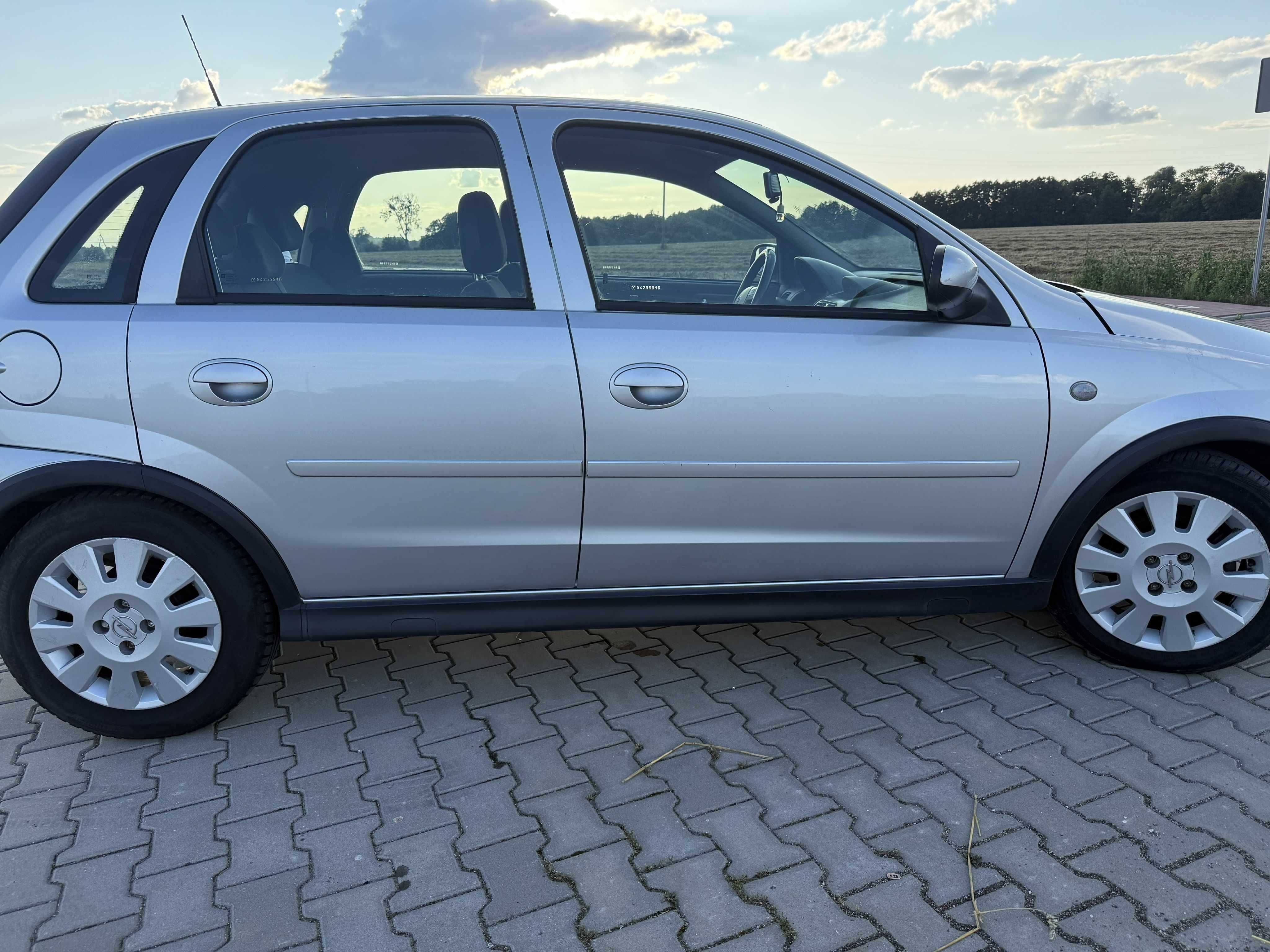 Opel Corsa C 1.3 CDTI 2005 r.